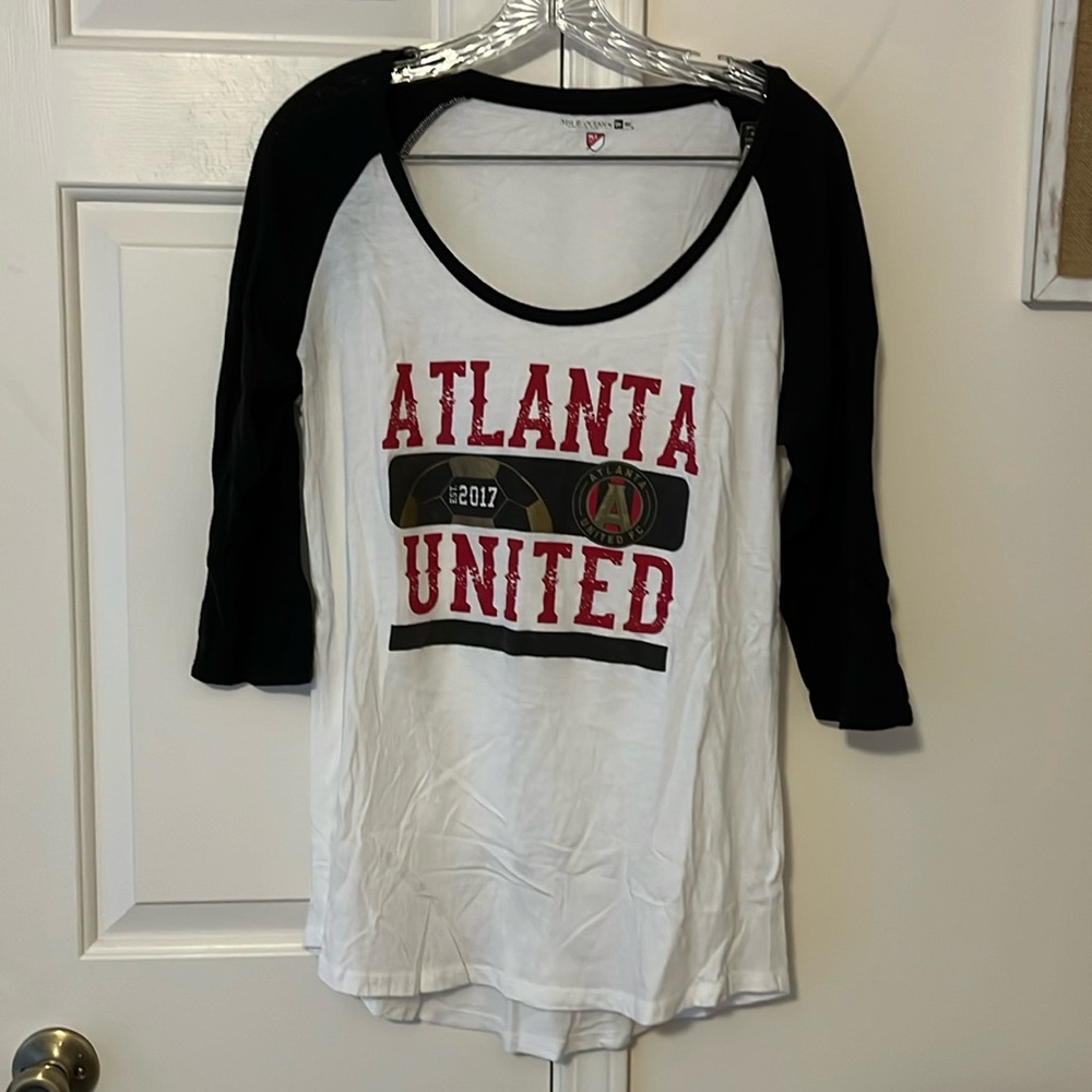 Atlanta United t shirt L